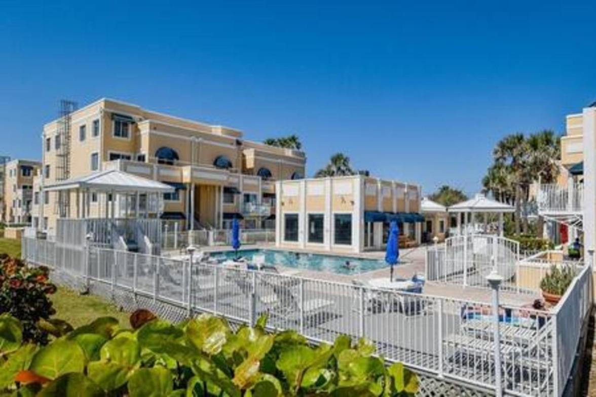 Patio Condo Poolside Cape Canaveral Exterior photo